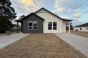 106 Runnels St, Willis, TX 77378 - Photo 1