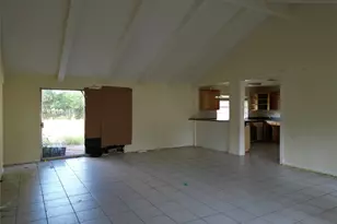 614 Pine Cir, Pasadena, TX 77586 - Photo 7
