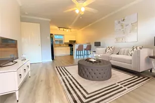 911 Byrne St, Houston, TX 77009 - Photo 1