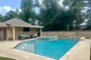 8106 Clearwater Crossing, Humble, TX 77396 - Photo 3