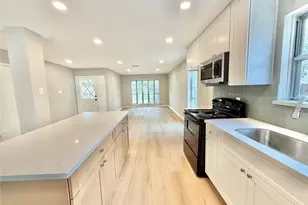9010 Roos Rd, Houston, TX 77036 - Photo 19