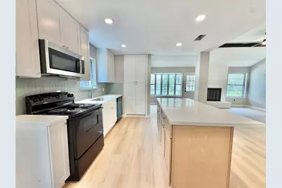 9010 Roos Road, Houston, TX 77036 - Photo 9
