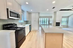 9010 Roos Rd, Houston, TX 77036 - Photo 9
