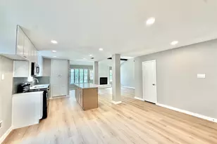 9010 Roos Rd, Houston, TX 77036 - Photo 7