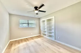 9010 Roos Rd, Houston, TX 77036 - Photo 25