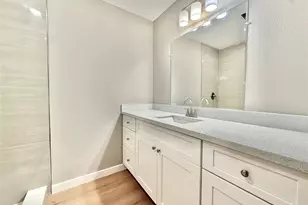 9010 Roos Rd, Houston, TX 77036 - Photo 35