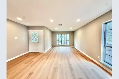 9010 Roos Road, Houston, TX 77036 - Photo 21