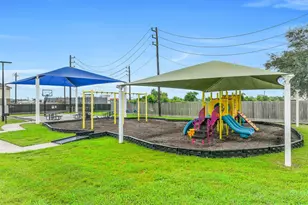 305 Bordeaux Ct, Alvin, TX 77511 - Photo 29