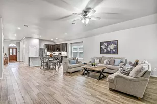 305 Bordeaux Ct, Alvin, TX 77511 - Photo 13