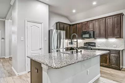 305 Bordeaux Court, Alvin, TX 77511 - Photo 5