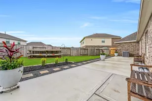 305 Bordeaux Ct, Alvin, TX 77511 - Photo 25