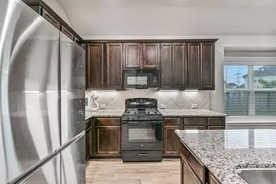 305 Bordeaux Court, Alvin, TX 77511 - Photo 7