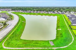 305 Bordeaux Ct, Alvin, TX 77511 - Photo 33