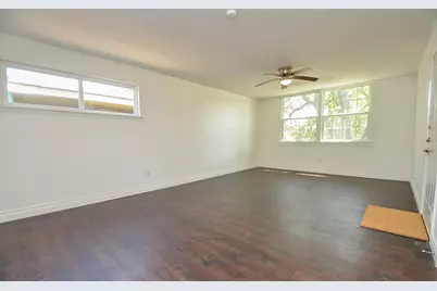 8810 Ilona Lane #4, Houston, TX 77025 - Photo 5