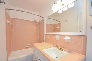 8810 Ilona Ln, Houston, TX 77025 - Photo 21