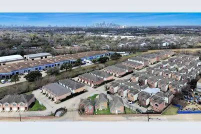 5941 South Loop E #203, Houston, TX 77033 - Photo 17