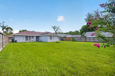 6307 Pineshade Lane, Houston, TX 77008 - Photo 23
