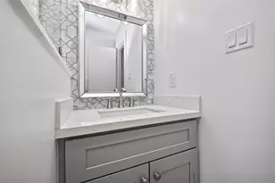 6307 Pineshade Ln, Houston, TX 77008 - Photo 17