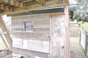 2227 10th St, Port Neches, TX 77651 - Photo 27