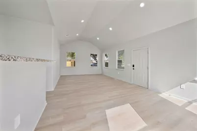 4415 Castor Street, Houston, TX 77022 - Photo 9