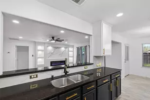 15807 Sonoma Park Dr, Houston, TX 77049 - Photo 21