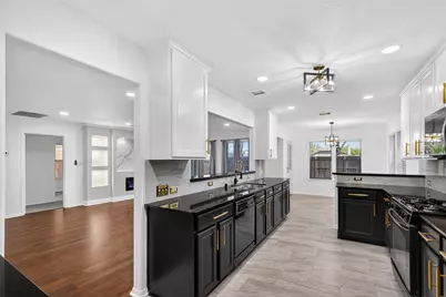 15807 Sonoma Park Drive, Houston, TX 77049 - Photo 17