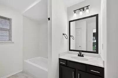15807 Sonoma Park Drive, Houston, TX 77049 - Photo 35