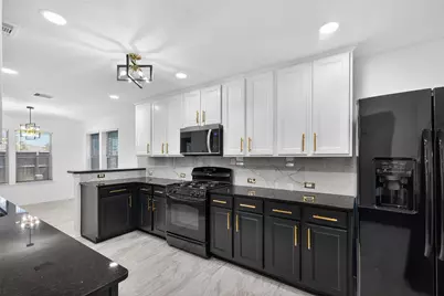 15807 Sonoma Park Drive, Houston, TX 77049 - Photo 19