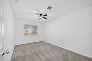 15807 Sonoma Park Dr, Houston, TX 77049 - Photo 37