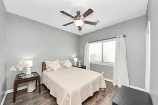 11726 W Grand Pond Dr, Montgomery, TX 77356 - Photo 33