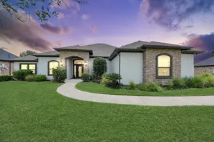 11726 W Grand Pond Dr, Montgomery, TX 77356 - Photo 3