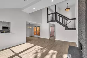 1907 Trixie Ln, Houston, TX 77042 - Photo 3