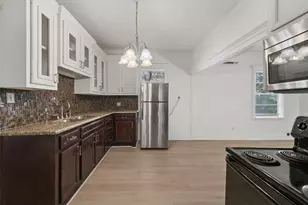 4029 Lucille St, Houston, TX 77026 - Photo 9