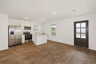 16722 N Marie Vlg Dr, Conroe, TX 77306 - Photo 9