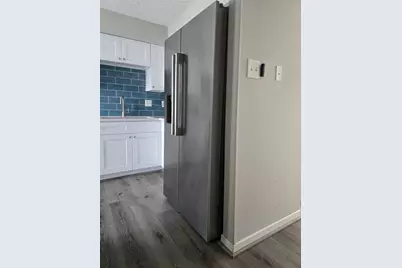 7887 Kendalia Drive, Houston, TX 77036 - Photo 5