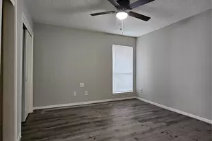 7887 Kendalia Dr, Houston, TX 77036 - Photo 13