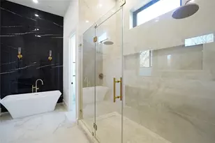 4708 Laurel St, Bellaire, TX 77401 - Photo 19