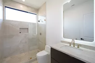 4708 Laurel St, Bellaire, TX 77401 - Photo 31