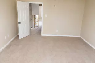 10318 Briar Forest Dr, Houston, TX 77042 - Photo 9