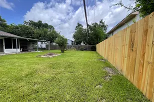 7021 Smith Dr, Hitchcock, TX 77563 - Photo 25