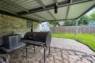 7021 Smith Dr, Hitchcock, TX 77563 - Photo 21