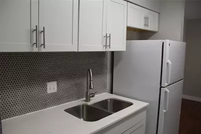 9303 Pagewood Lane, Houston, TX 77063 - Photo 7