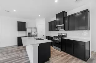 12321 Churchill downs Dr, Houston, TX 77047 - Photo 5