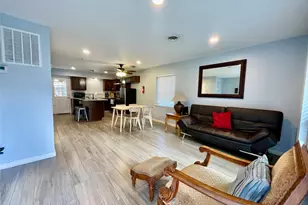 9775 Pine Lake Dr, Houston, TX 77055 - Photo 1