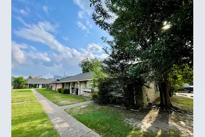 9775 Pine Lake Drive #14, Houston, TX 77055 - Photo 3