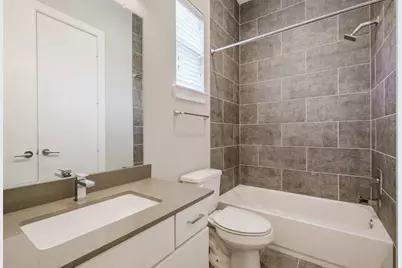 1305 Mayfair Clarkson Lane, Houston, TX 77055 - Photo 7