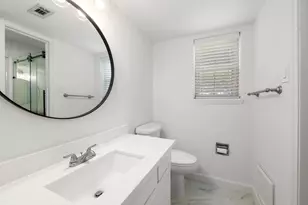 12966 Trail Hollow Dr, Houston, TX 77079 - Photo 17