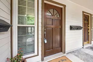 12966 Trail Hollow Dr, Houston, TX 77079 - Photo 3