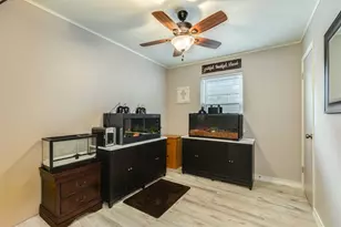2118 Avenue D, Danbury, TX 77534 - Photo 15