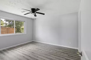 10146 Valley Club Dr, Houston, TX 77078 - Photo 7